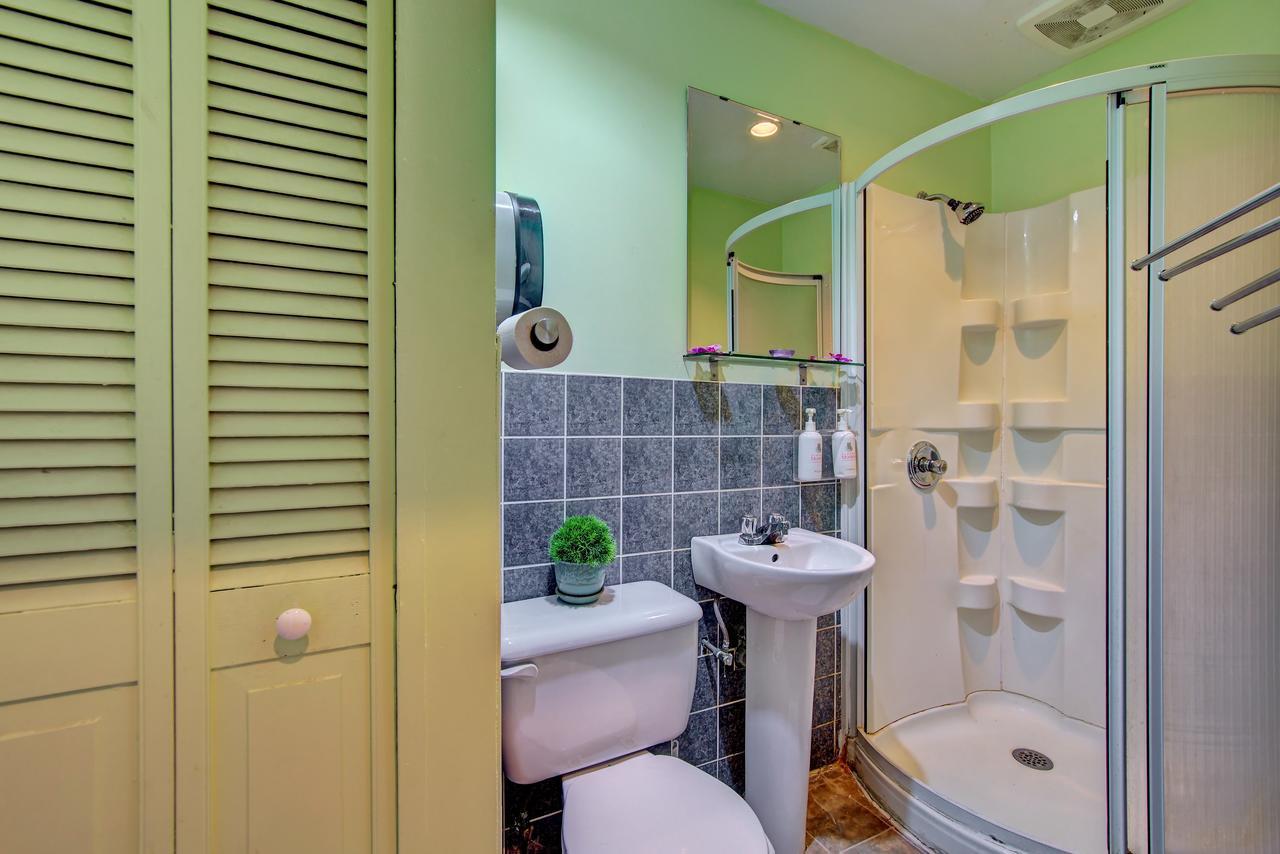 Auberge St Denis มอนทรีอัล ภายนอก รูปภาพ